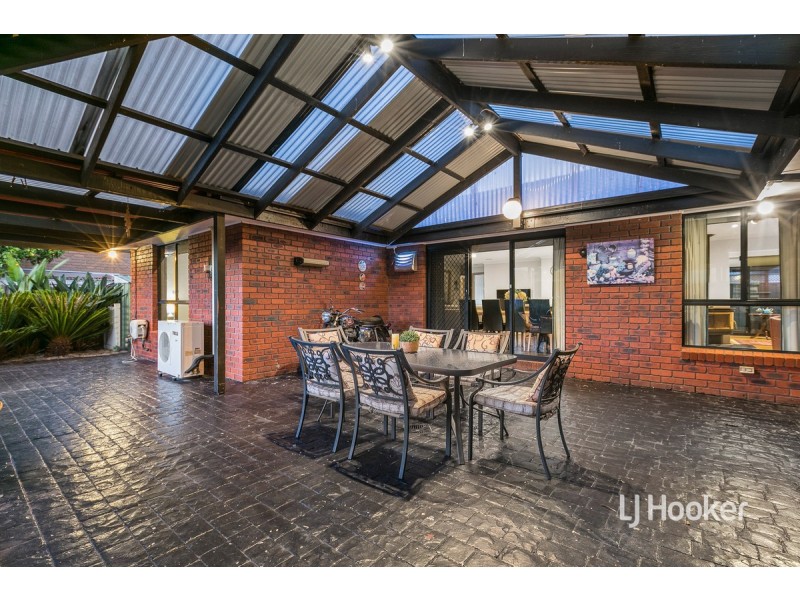 12 Greylea Grove, Seabrook VIC 3028