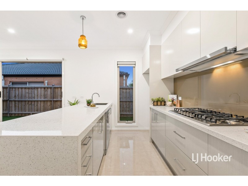 4 Astoria Drive, Point Cook VIC 3030