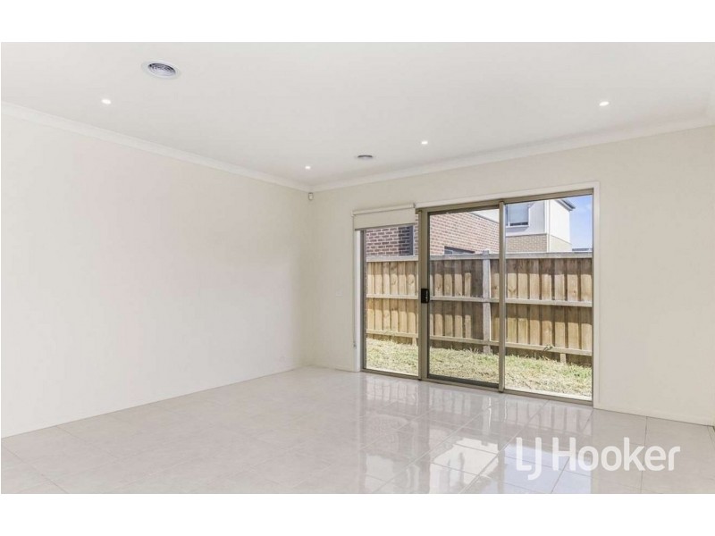 46 Dingo Street, Point Cook VIC 3030