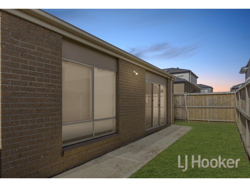 46 Dingo Street, Point Cook VIC 3030