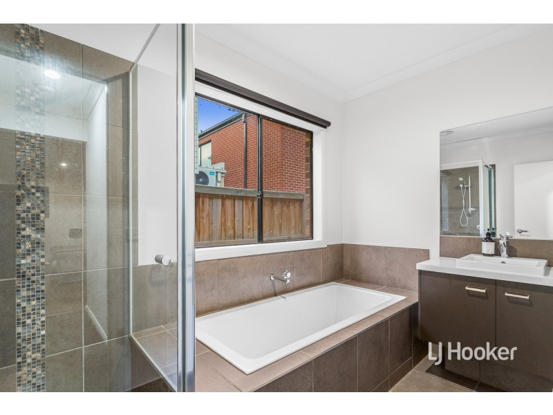 3 Leadbeater Street, Point Cook VIC 3030
