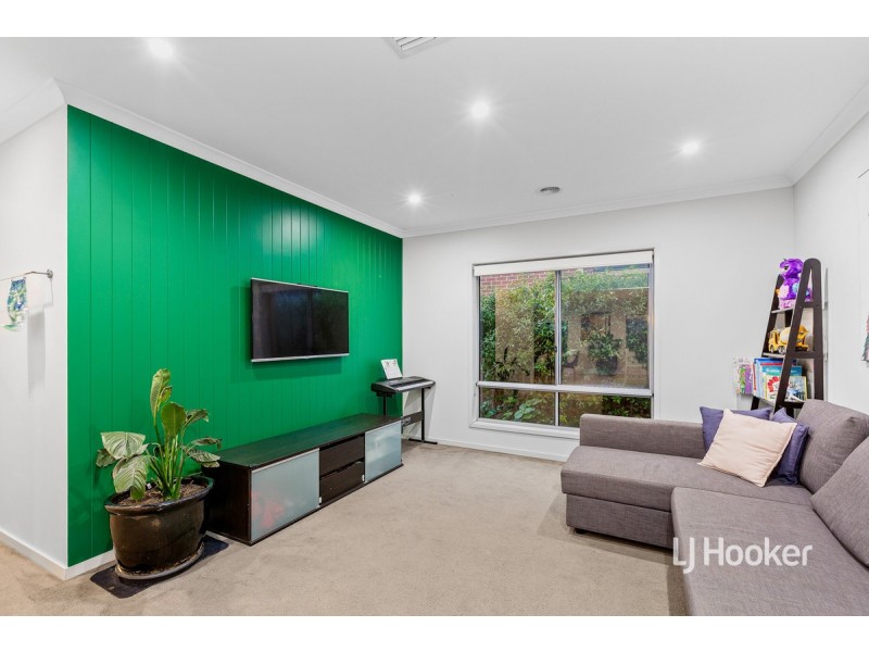 4 Forum Way, Point Cook VIC 3030