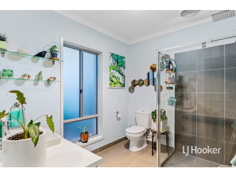 4 Forum Way, Point Cook VIC 3030