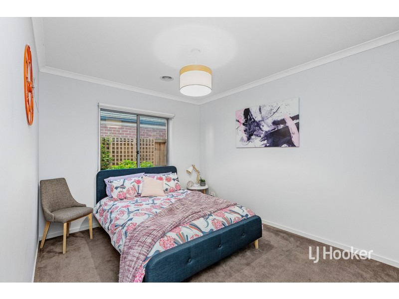 4 Forum Way, Point Cook VIC 3030
