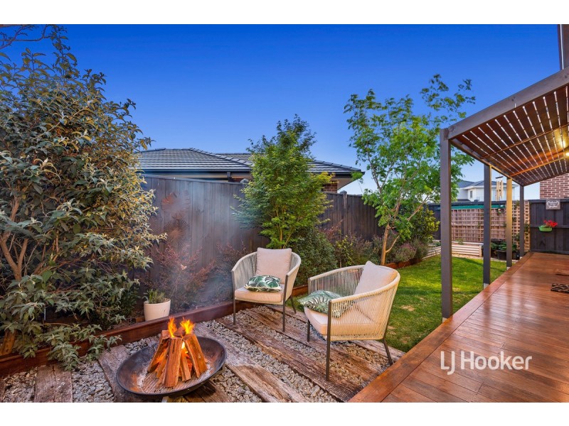 4 Forum Way, Point Cook VIC 3030