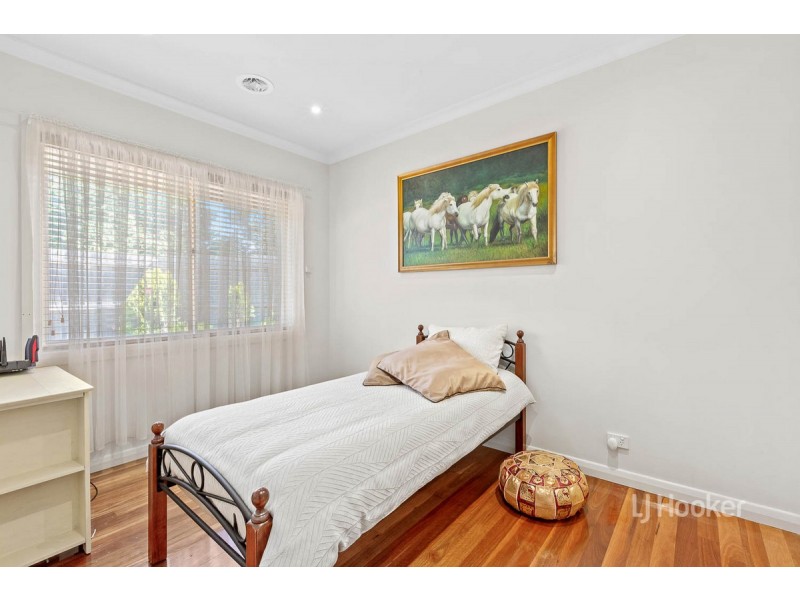 1/4 Riverbend Crescent, Werribee VIC 3030