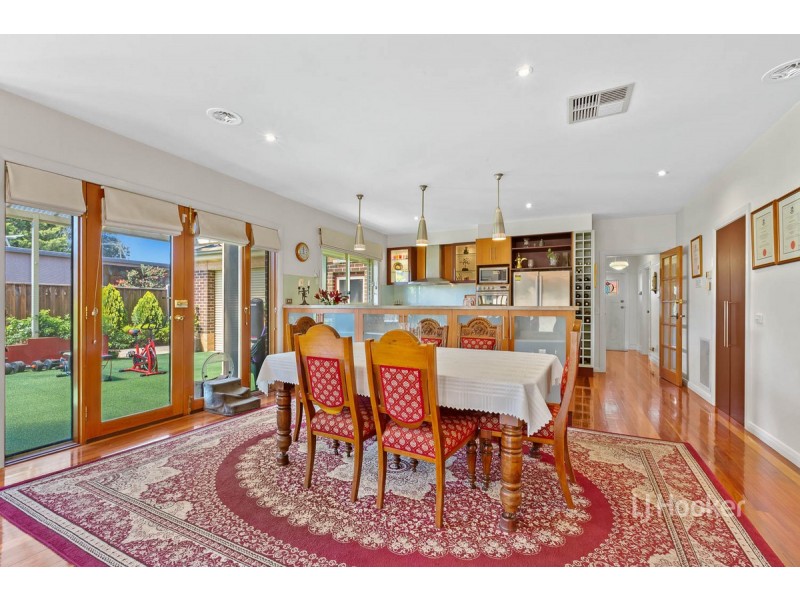 1/4 Riverbend Crescent, Werribee VIC 3030