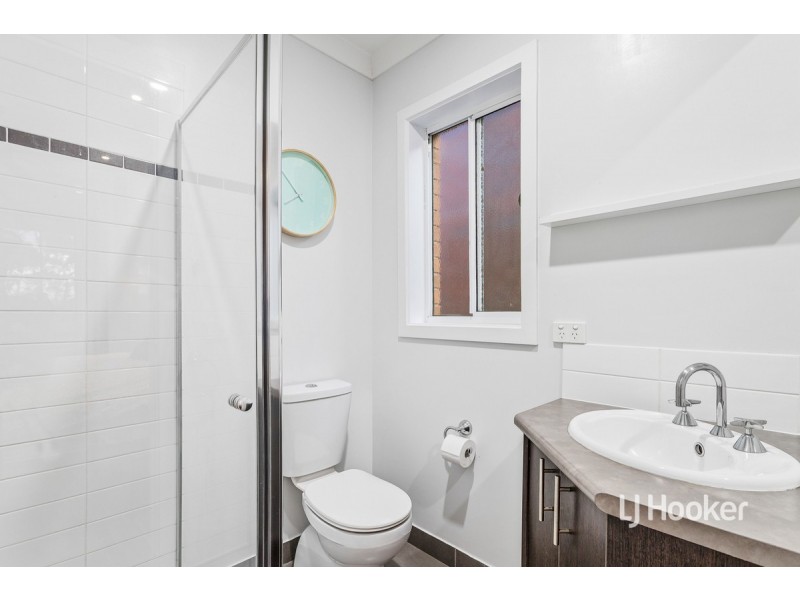 13 Whisper Boulevard, Point Cook VIC 3030