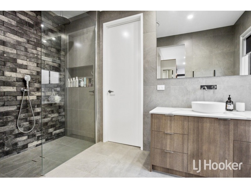 13 Jetty Road, Werribee South VIC 3030