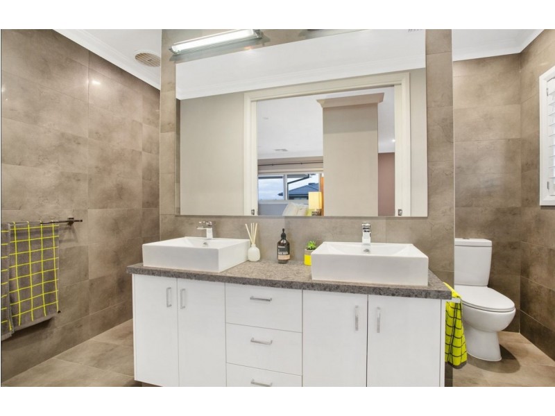 10 Masthead Way, Werribee South VIC 3030