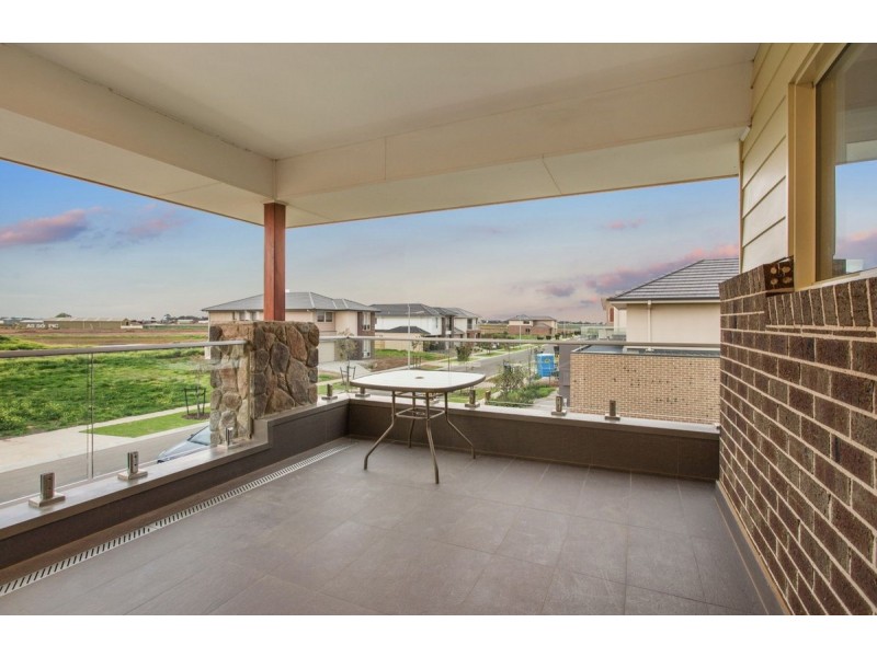 10 Masthead Way, Werribee South VIC 3030