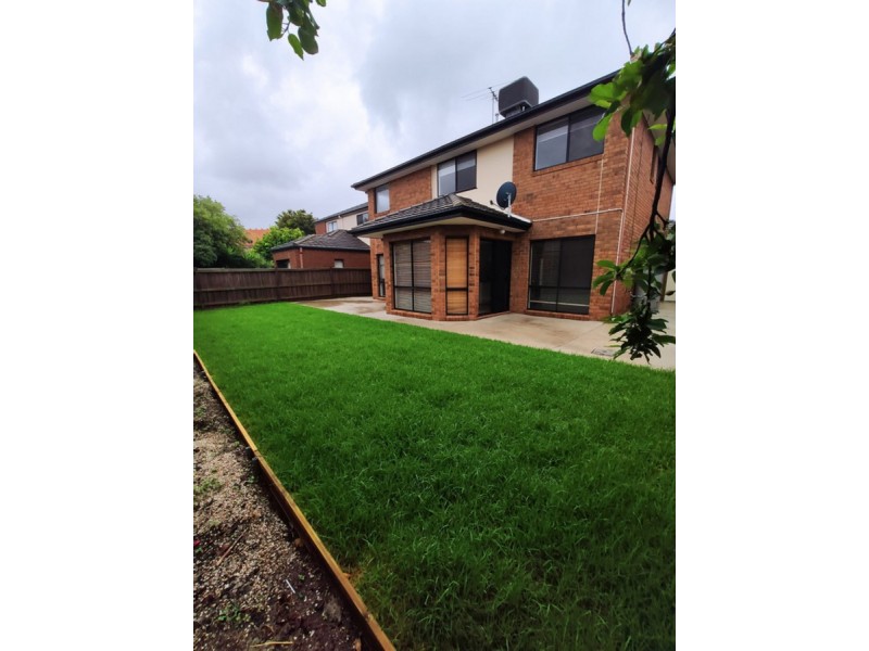 48 Lincolnheath Boulevard, Point Cook VIC 3030