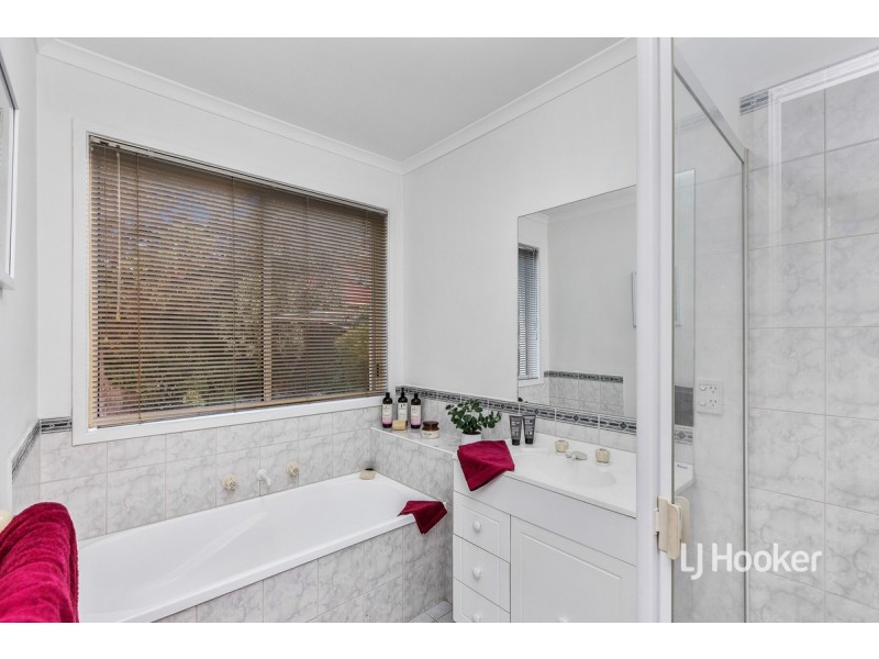 26 Willowgreen Way, Point Cook VIC 3030