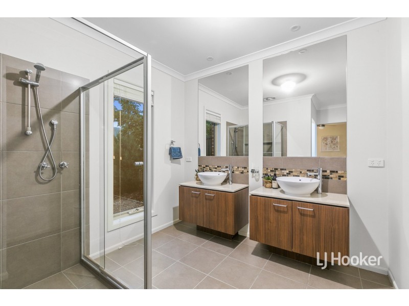 3 St Nicholas Court, Tarneit VIC 3029