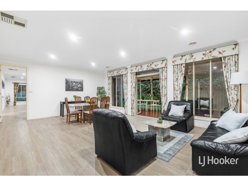 6 Sorrento Avenue, Point Cook VIC 3030