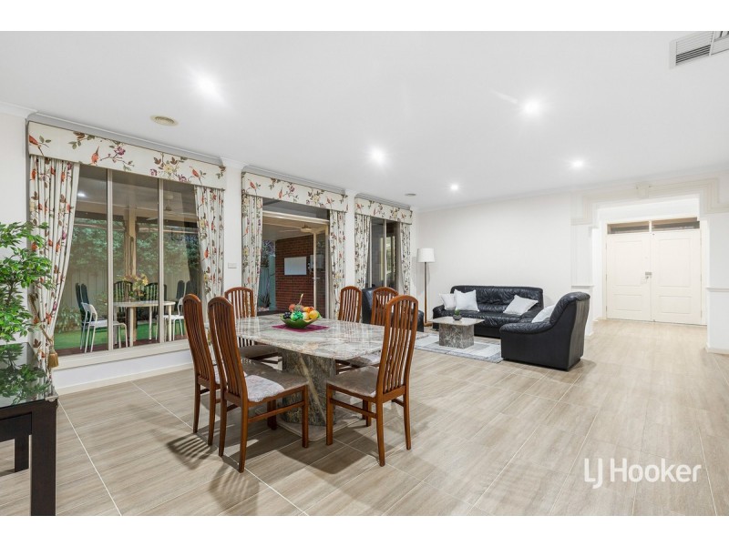 6 Sorrento Avenue, Point Cook VIC 3030