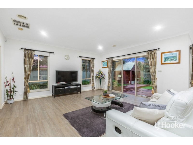 6 Sorrento Avenue, Point Cook VIC 3030