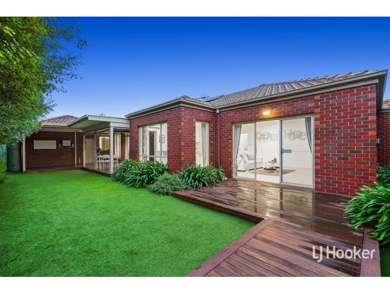 6 Sorrento Avenue, Point Cook VIC 3030