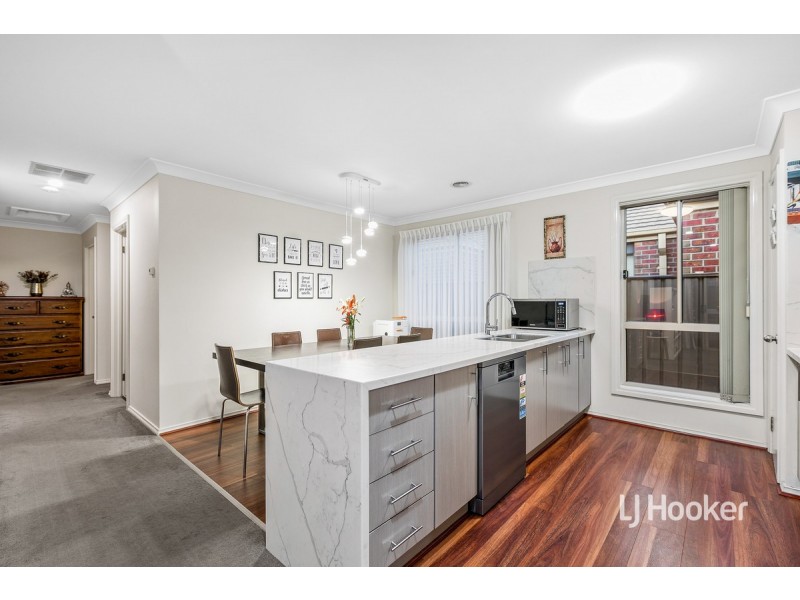 14 Caldicott Crescent, Point Cook VIC 3030