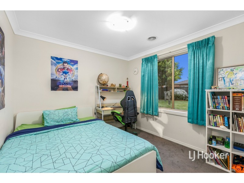 14 Caldicott Crescent, Point Cook VIC 3030