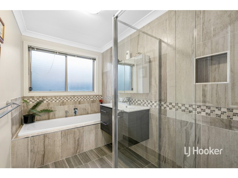 14 Caldicott Crescent, Point Cook VIC 3030