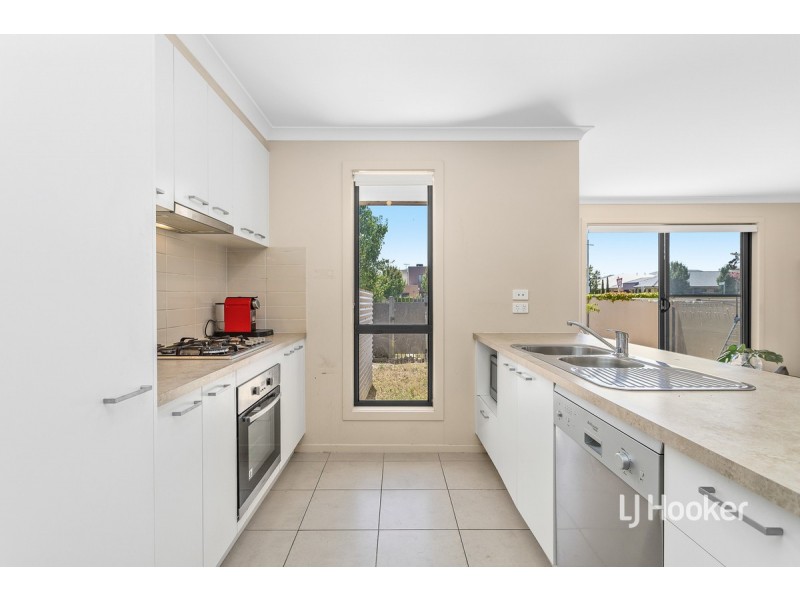 43 Chapel Street, Point Cook VIC 3030