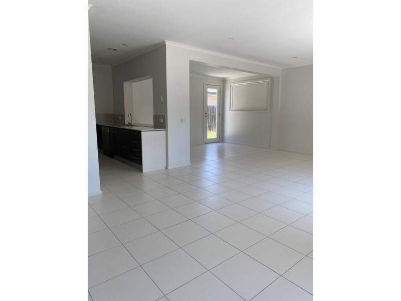 12 Parkwood Terrace, Point Cook VIC 3030