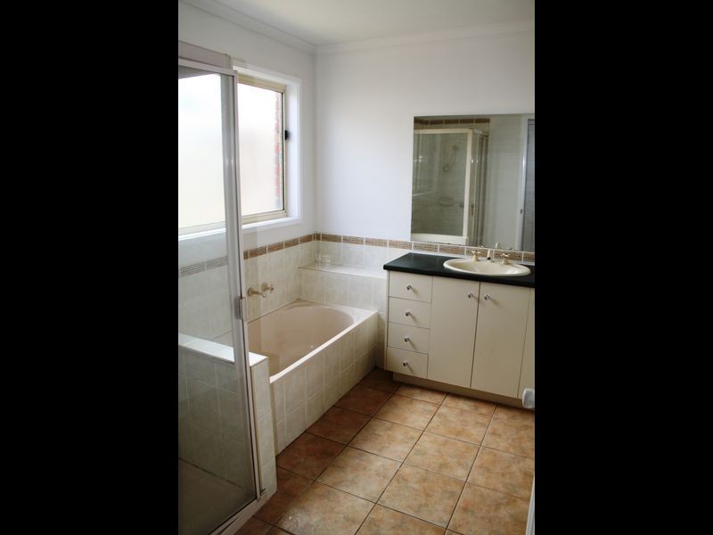 26 Kerford Crescent, Point Cook VIC 3030