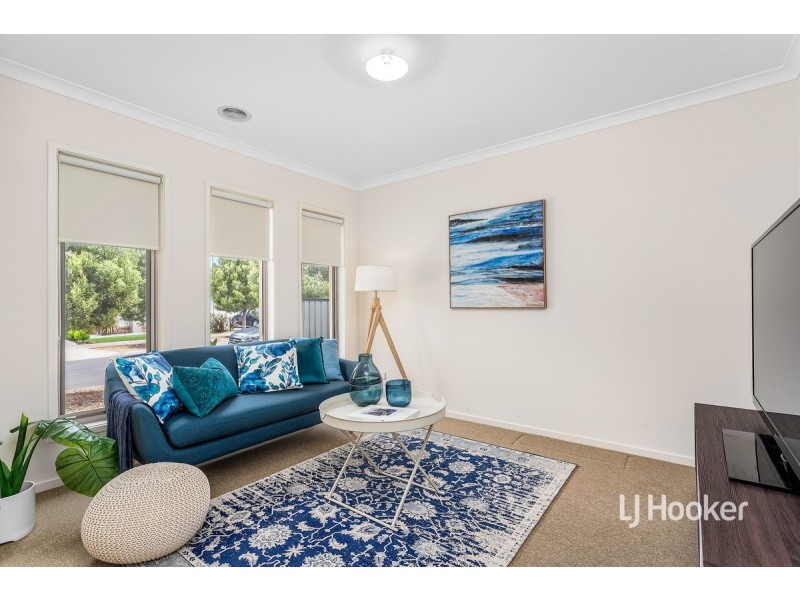 34 Chartwell Avenue, Truganina VIC 3029