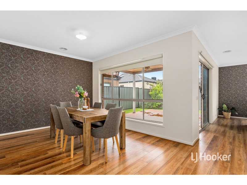 34 Chartwell Avenue, Truganina VIC 3029