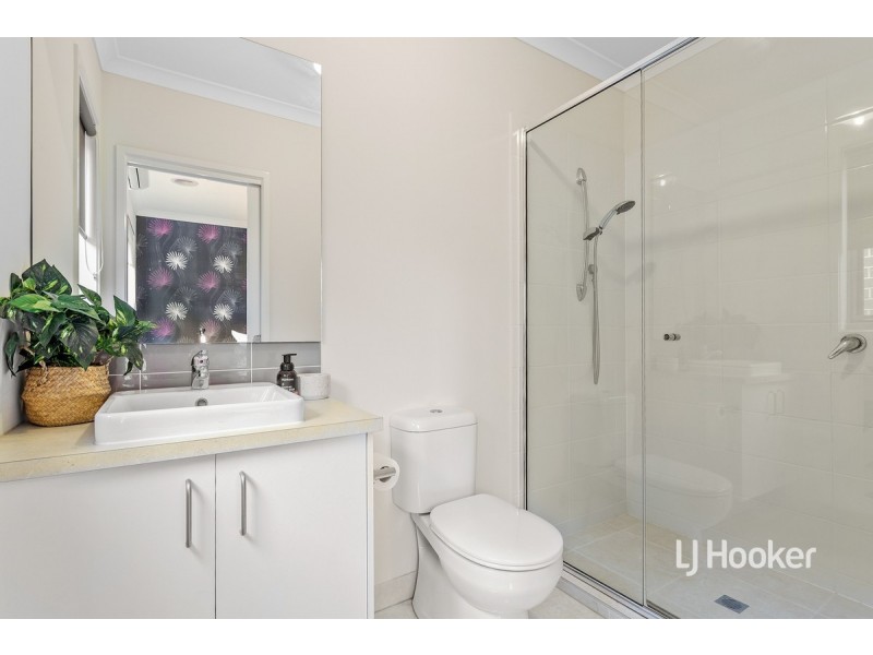 34 Chartwell Avenue, Truganina VIC 3029