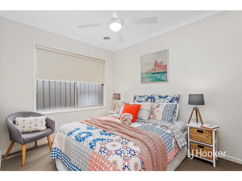 34 Chartwell Avenue, Truganina VIC 3029