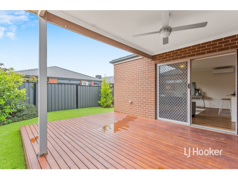 34 Chartwell Avenue, Truganina VIC 3029