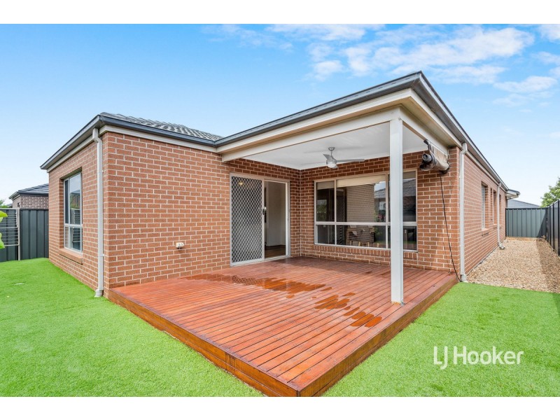 34 Chartwell Avenue, Truganina VIC 3029