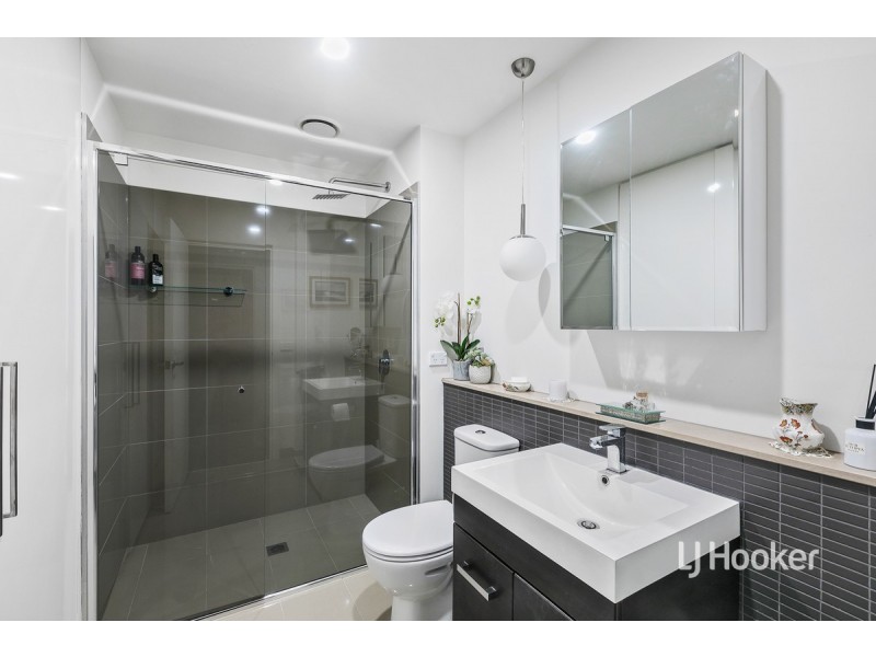 201/18 Tribeca Drive, Point Cook VIC 3030