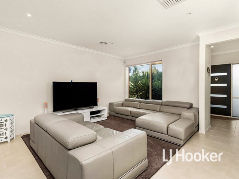 176 Saltwater Promenade, Point Cook VIC 3030