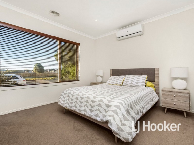 176 Saltwater Promenade, Point Cook VIC 3030