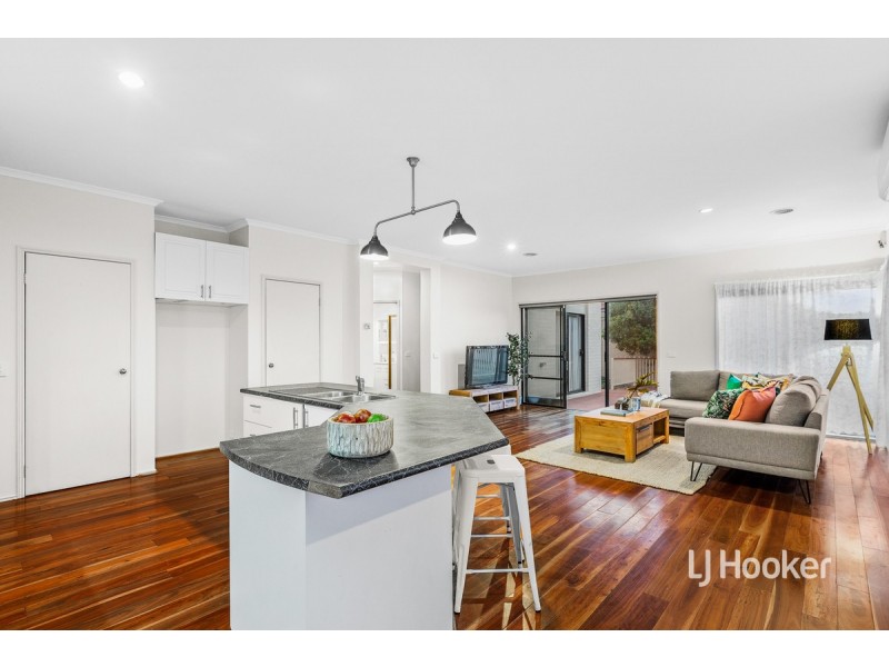 2 Dorrington Street, Point Cook VIC 3030
