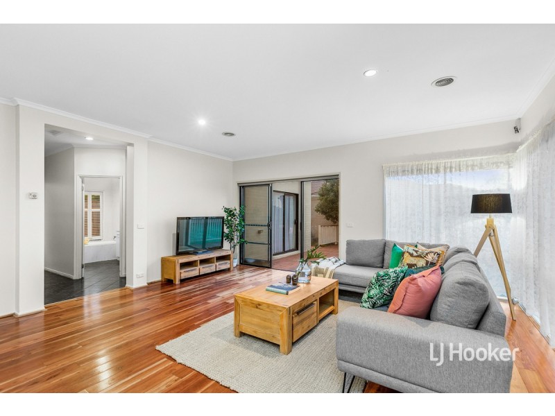 2 Dorrington Street, Point Cook VIC 3030