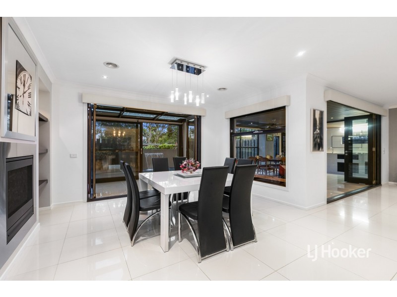 7 Feather Place, Point Cook VIC 3030