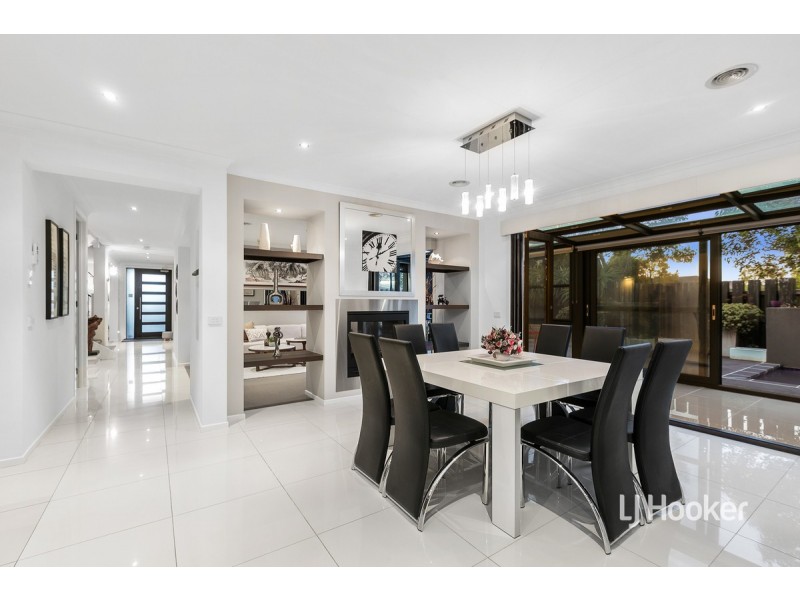 7 Feather Place, Point Cook VIC 3030