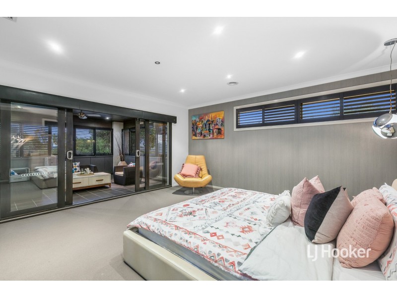 7 Feather Place, Point Cook VIC 3030
