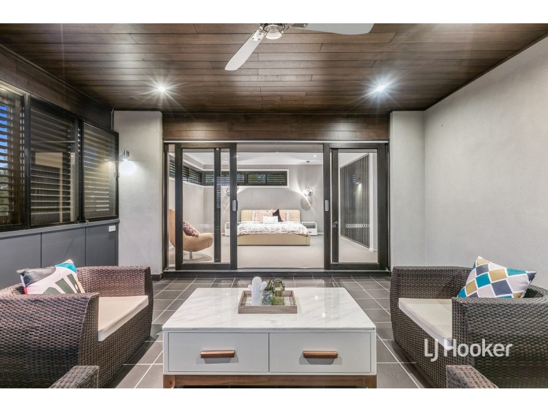 7 Feather Place, Point Cook VIC 3030