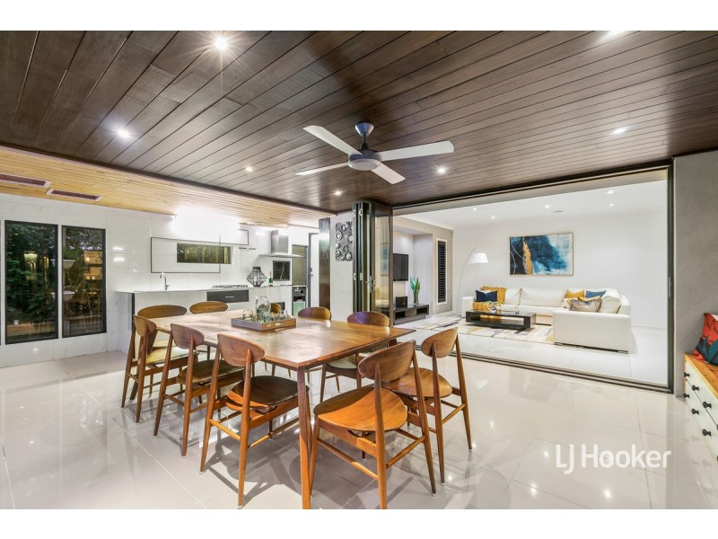 7 Feather Place, Point Cook VIC 3030
