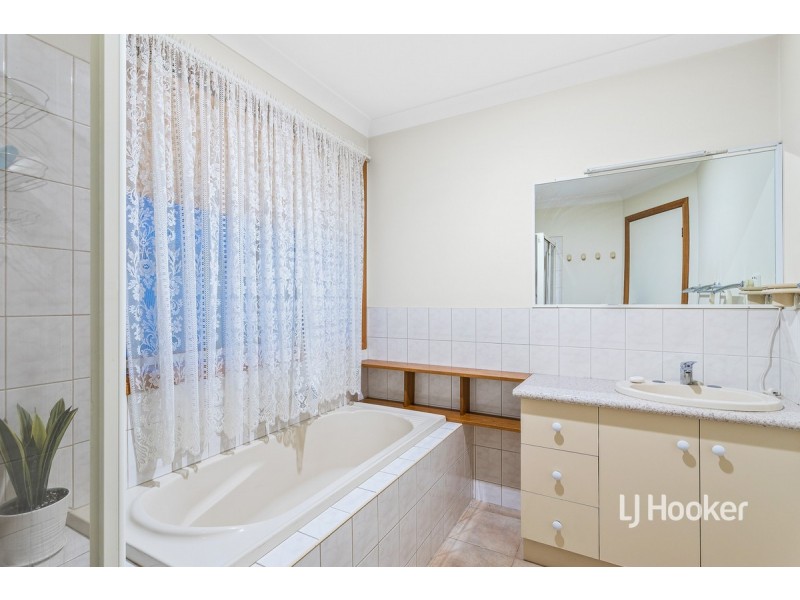 24 Seabrook Boulevard, Seabrook VIC 3028