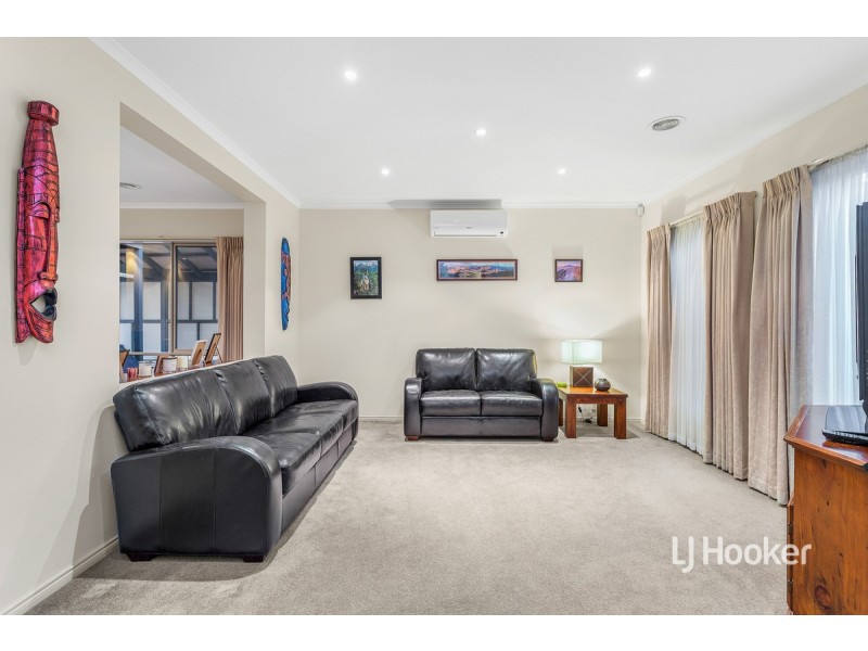 2 La Spezia Court, Point Cook VIC 3030