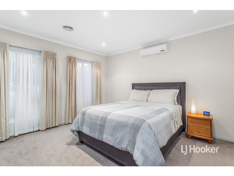 2 La Spezia Court, Point Cook VIC 3030