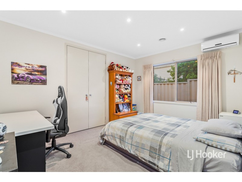 2 La Spezia Court, Point Cook VIC 3030