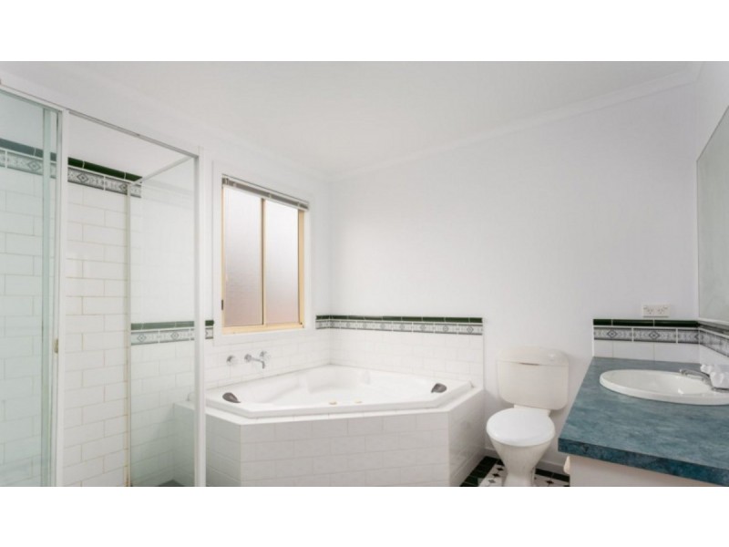 24 Hosken Street, Altona Meadows VIC 3028