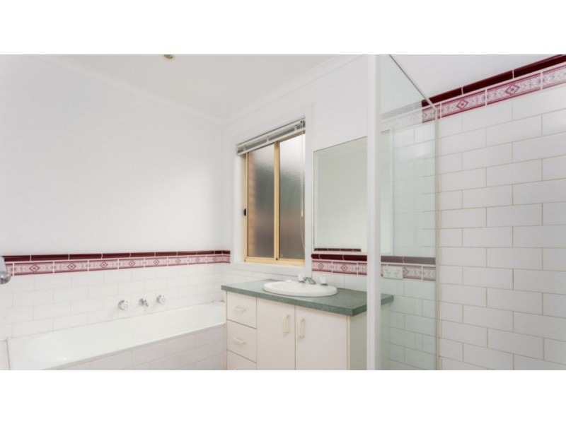 24 Hosken Street, Altona Meadows VIC 3028